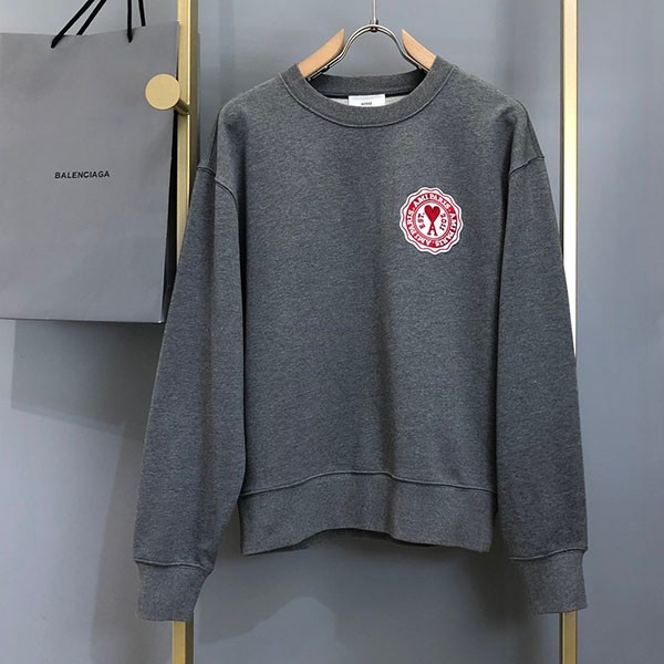 Ami Paris logo patch sweatshirt fake aml68996
